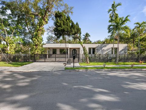 Photo of 5975 SW 62nd St, South Miami, FL 33143 (MLS # A11989504)