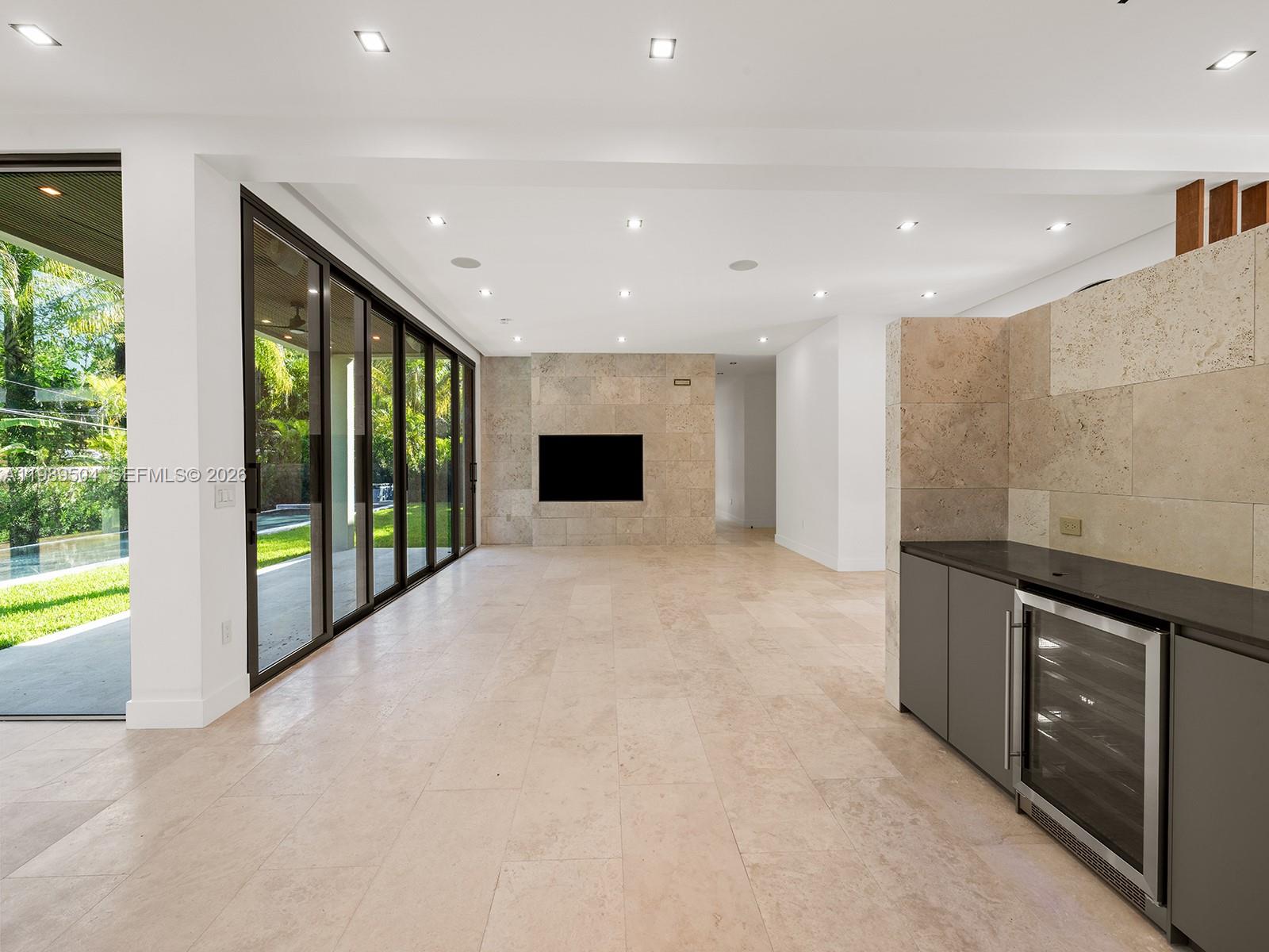 AVOCADO HOMES - Residential