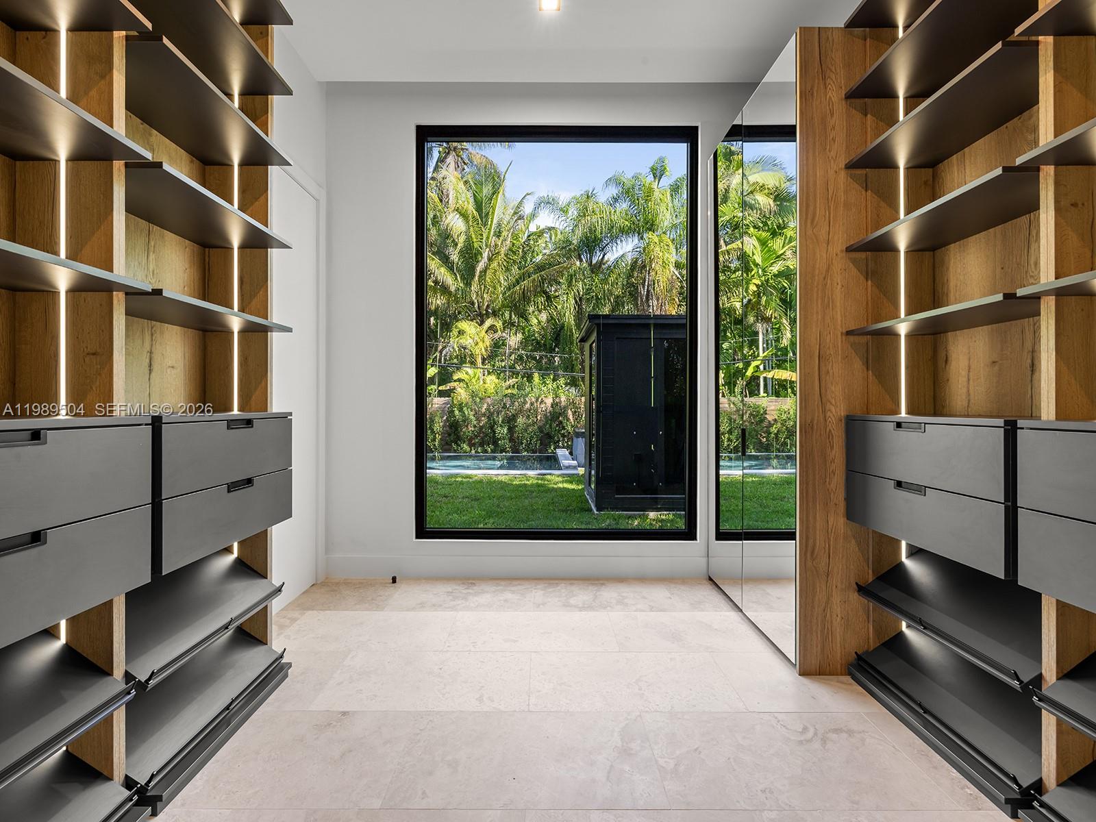 AVOCADO HOMES - Residential