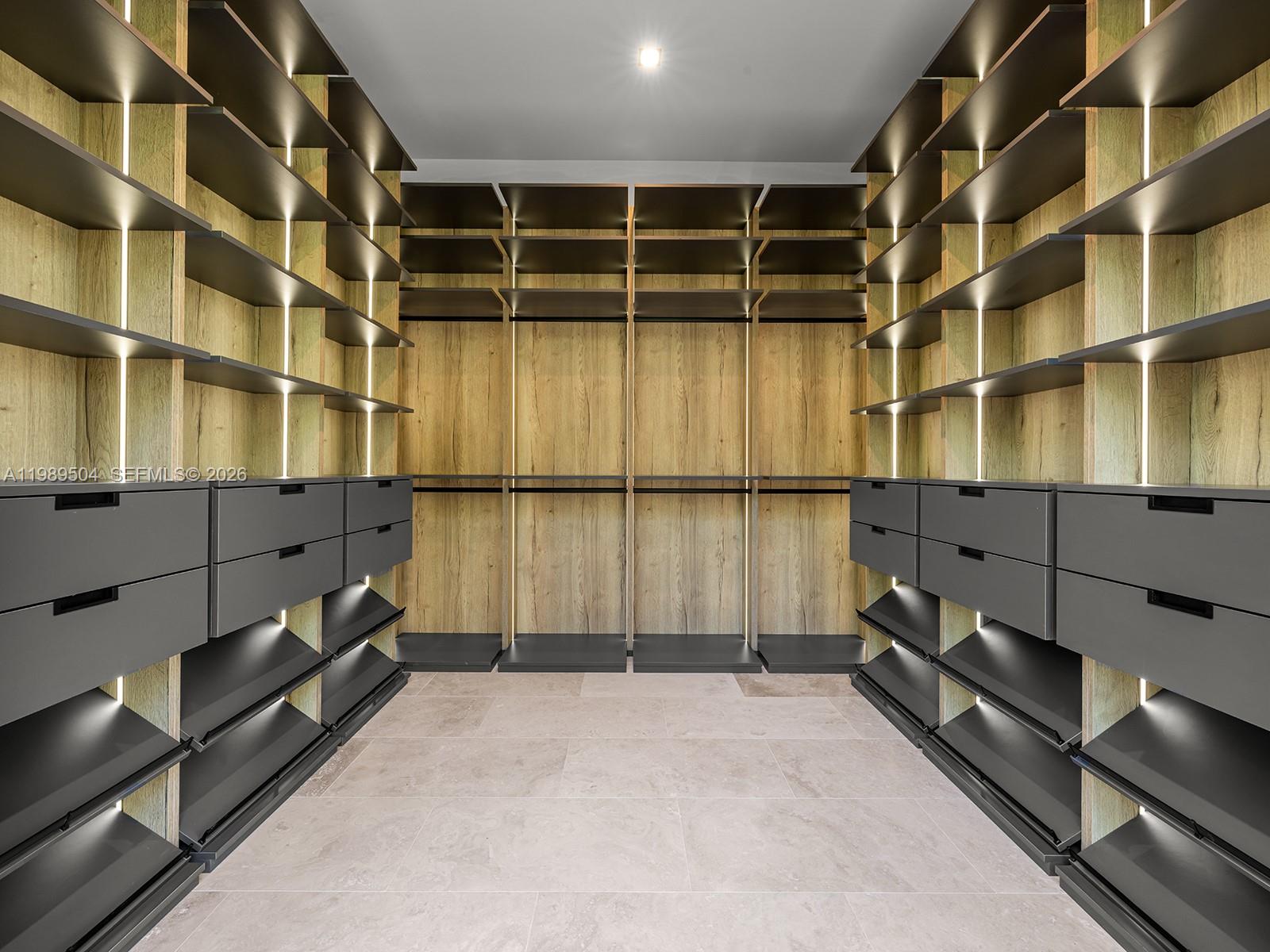 AVOCADO HOMES - Residential