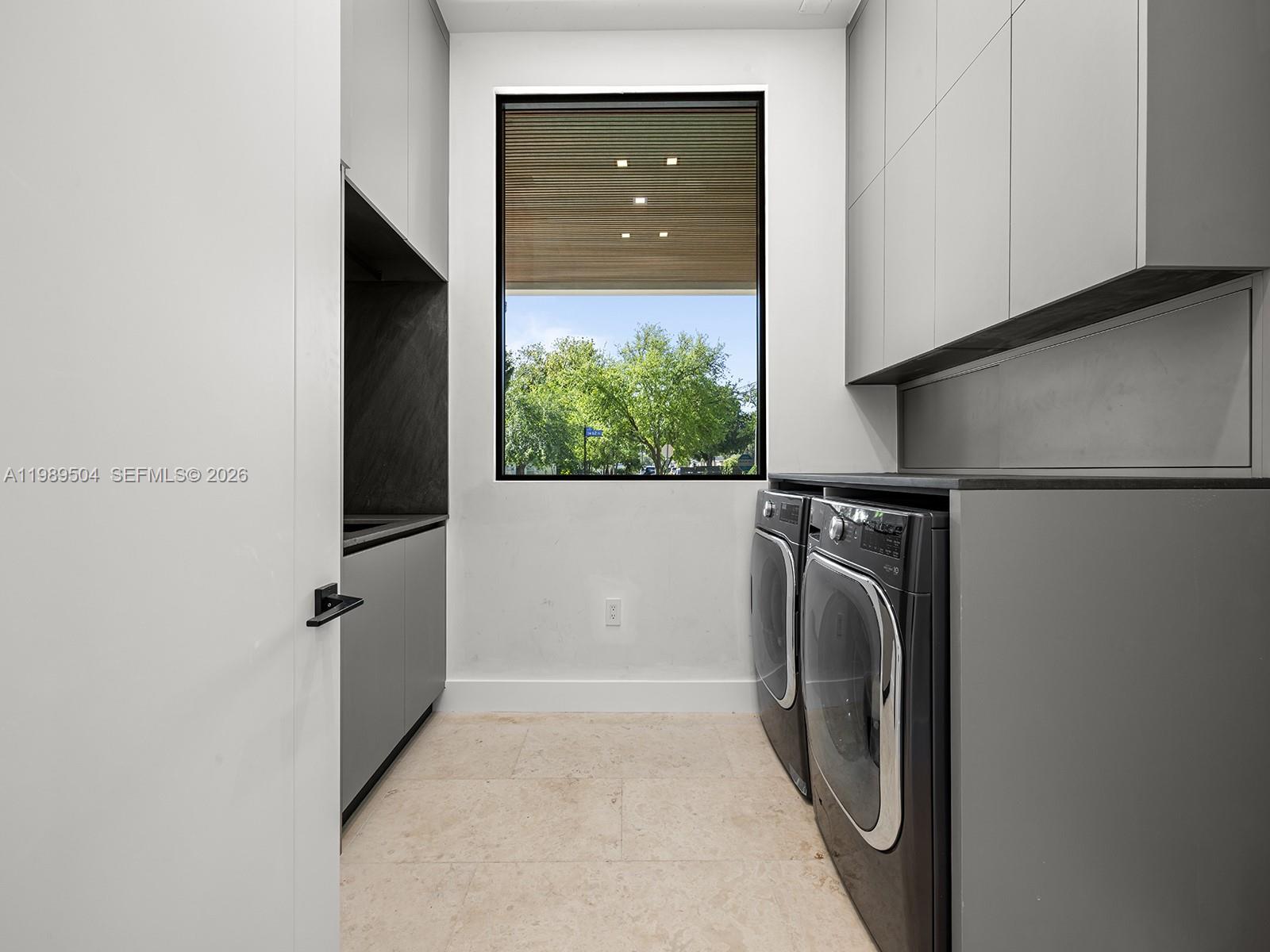 AVOCADO HOMES - Residential