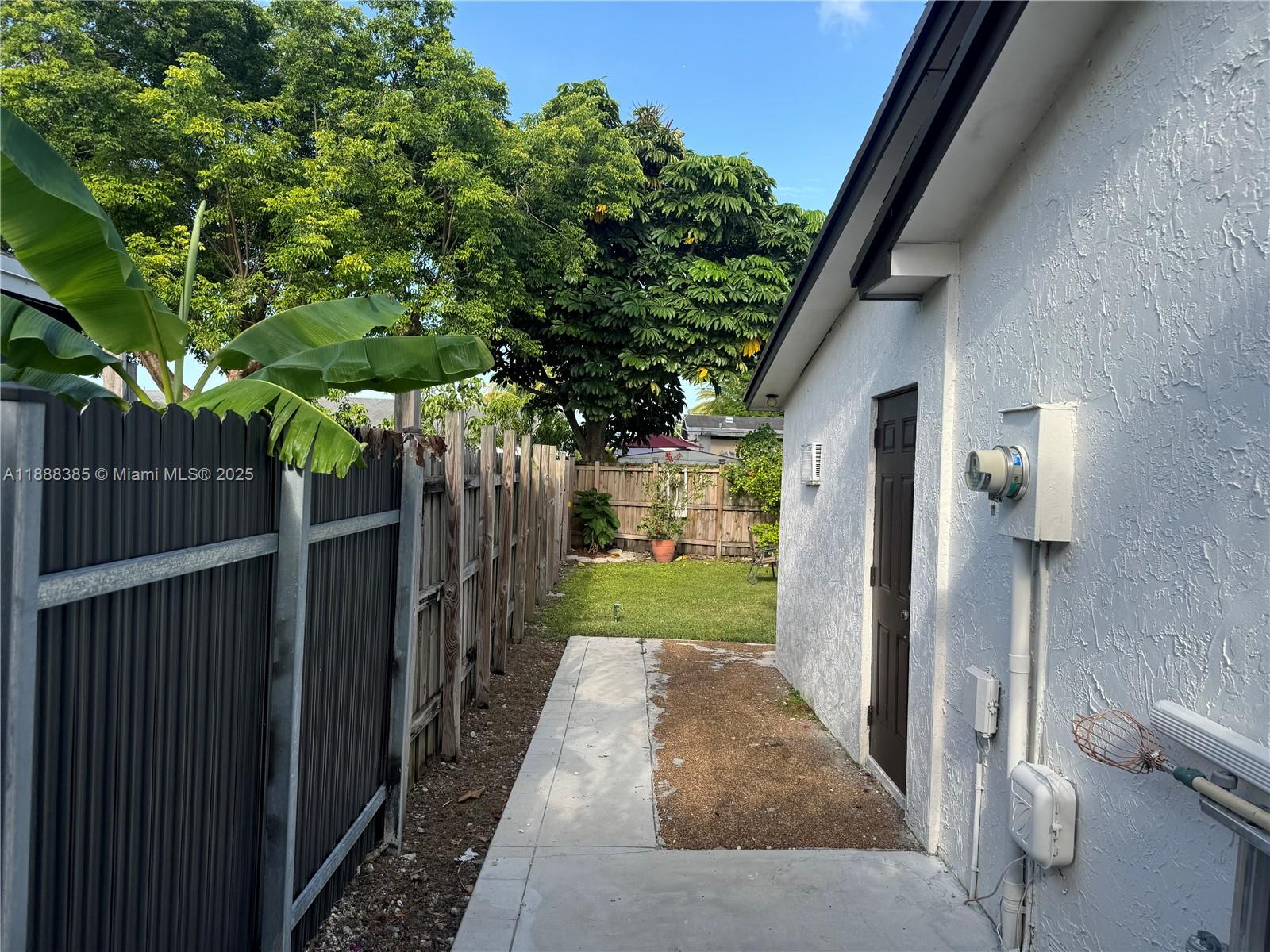 MEADOW WOOD MANOR SEC 3 - Residential