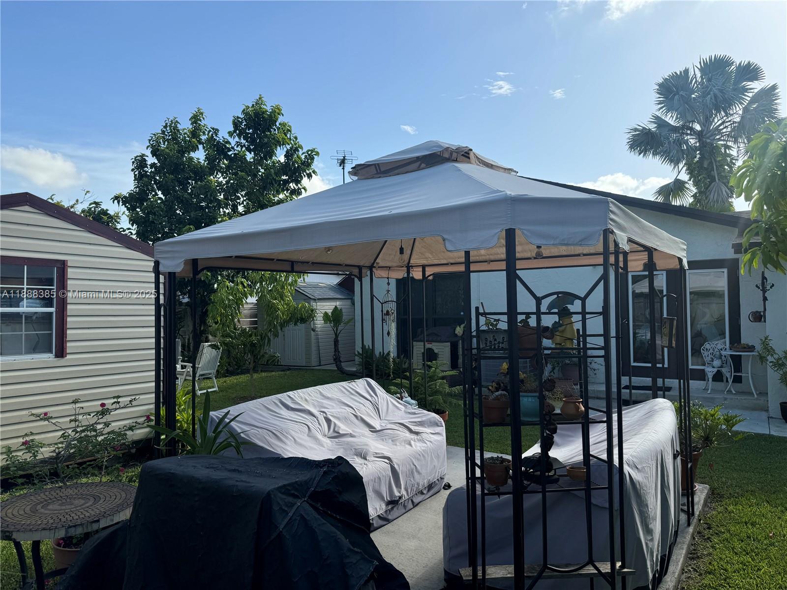 MEADOW WOOD MANOR SEC 3 - Residential