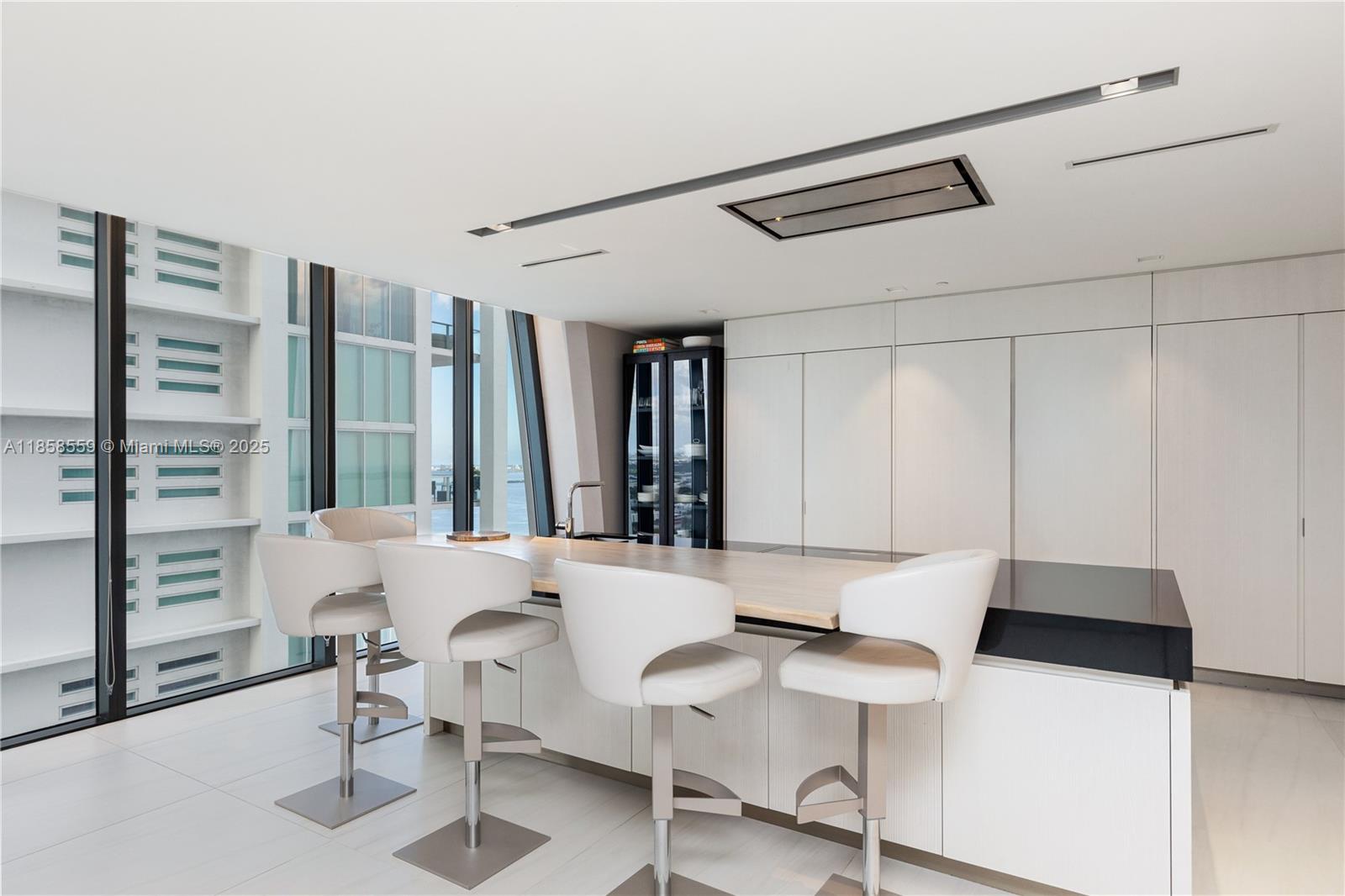 ONE THOUSAND MUSEUM CONDO - Residential