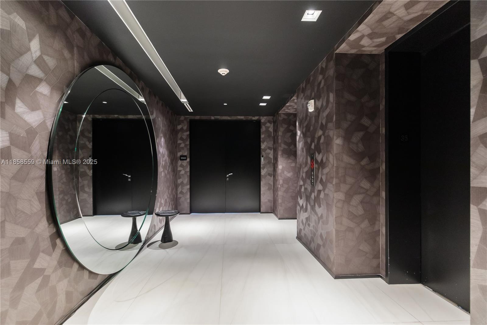 ONE THOUSAND MUSEUM CONDO - Residential