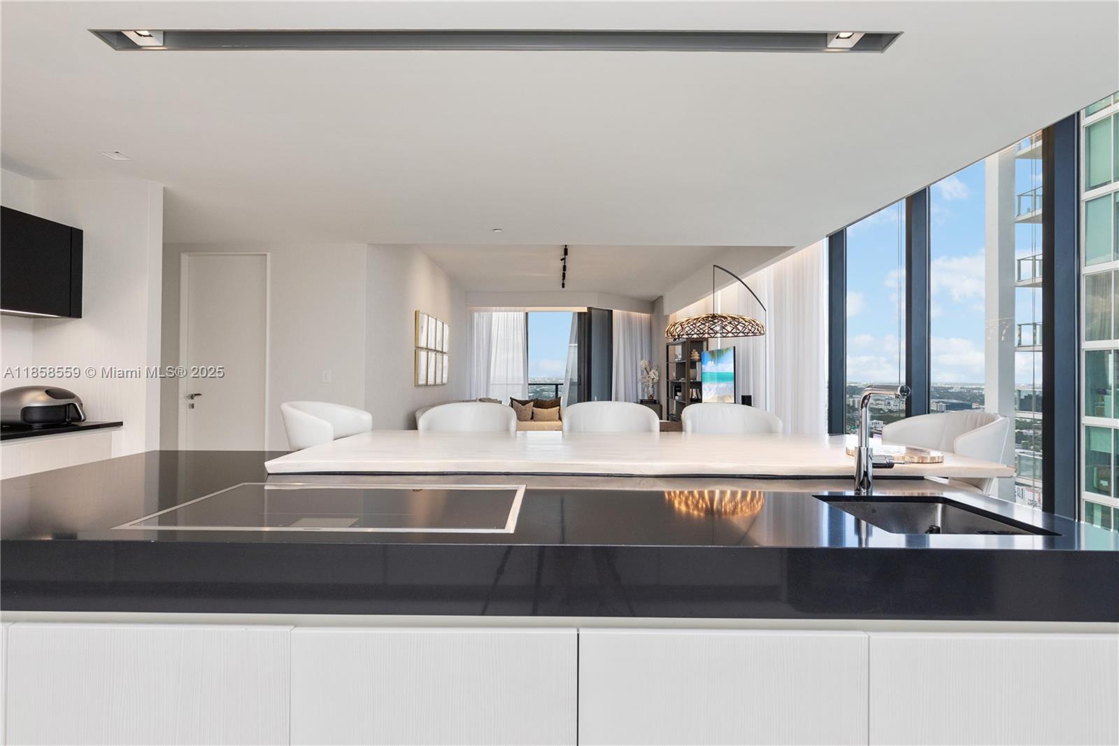 ONE THOUSAND MUSEUM CONDO - Residential