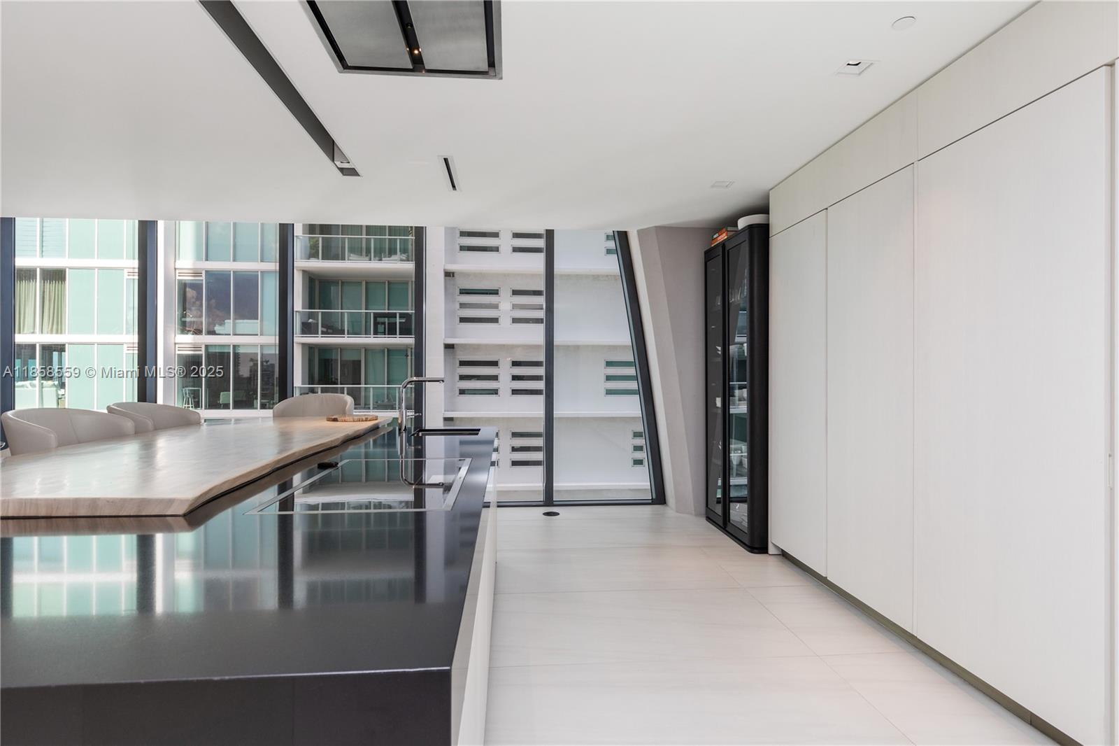 ONE THOUSAND MUSEUM CONDO - Residential