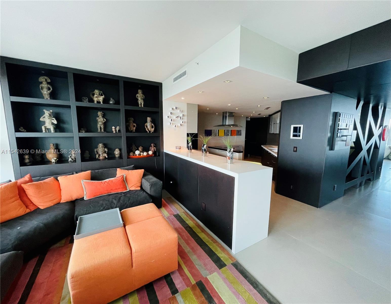 SANTA MARIA CONDO - Residential