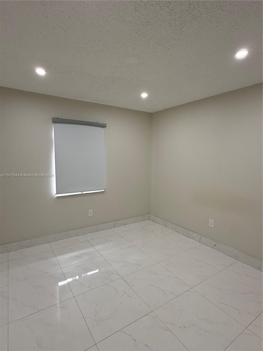 ANDRADE SUB - Residential Lease