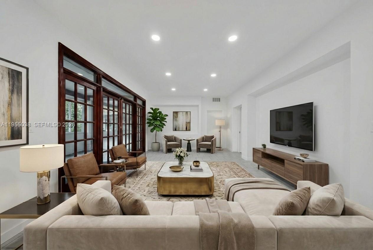 COUNTRY CLUB ESTATES SEC - Residential