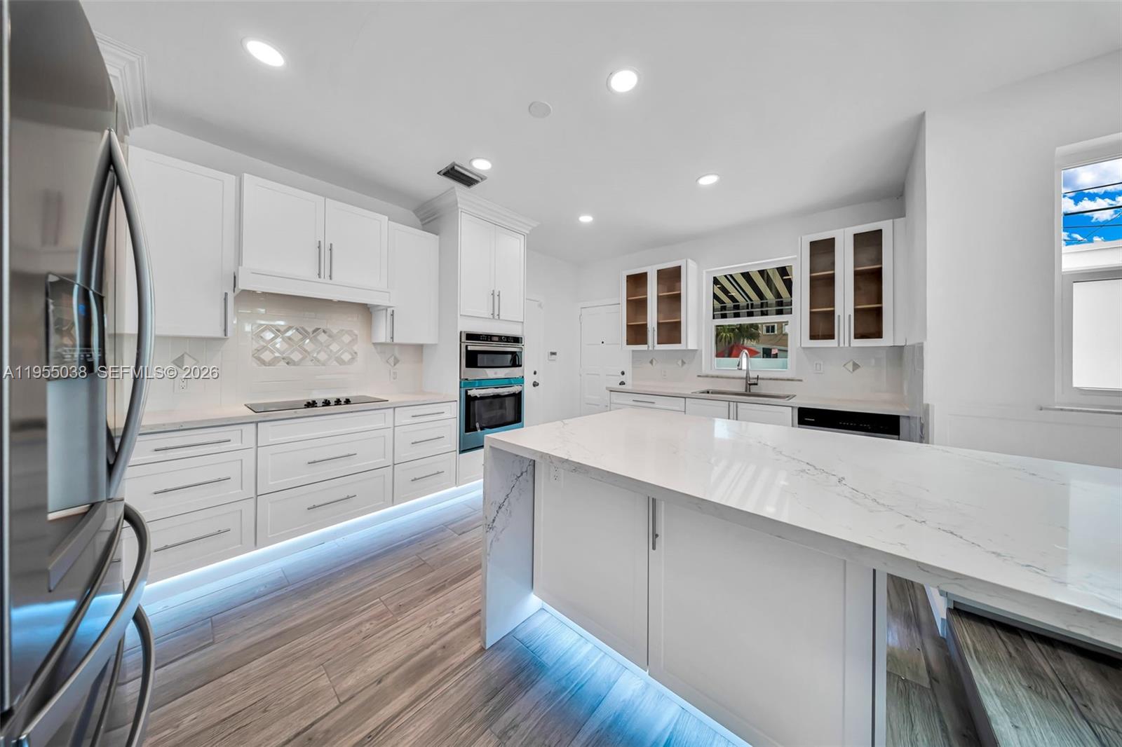 COUNTRY CLUB ESTATES SEC - Residential