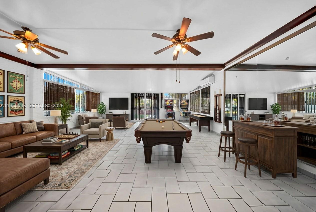 COUNTRY CLUB ESTATES SEC - Residential