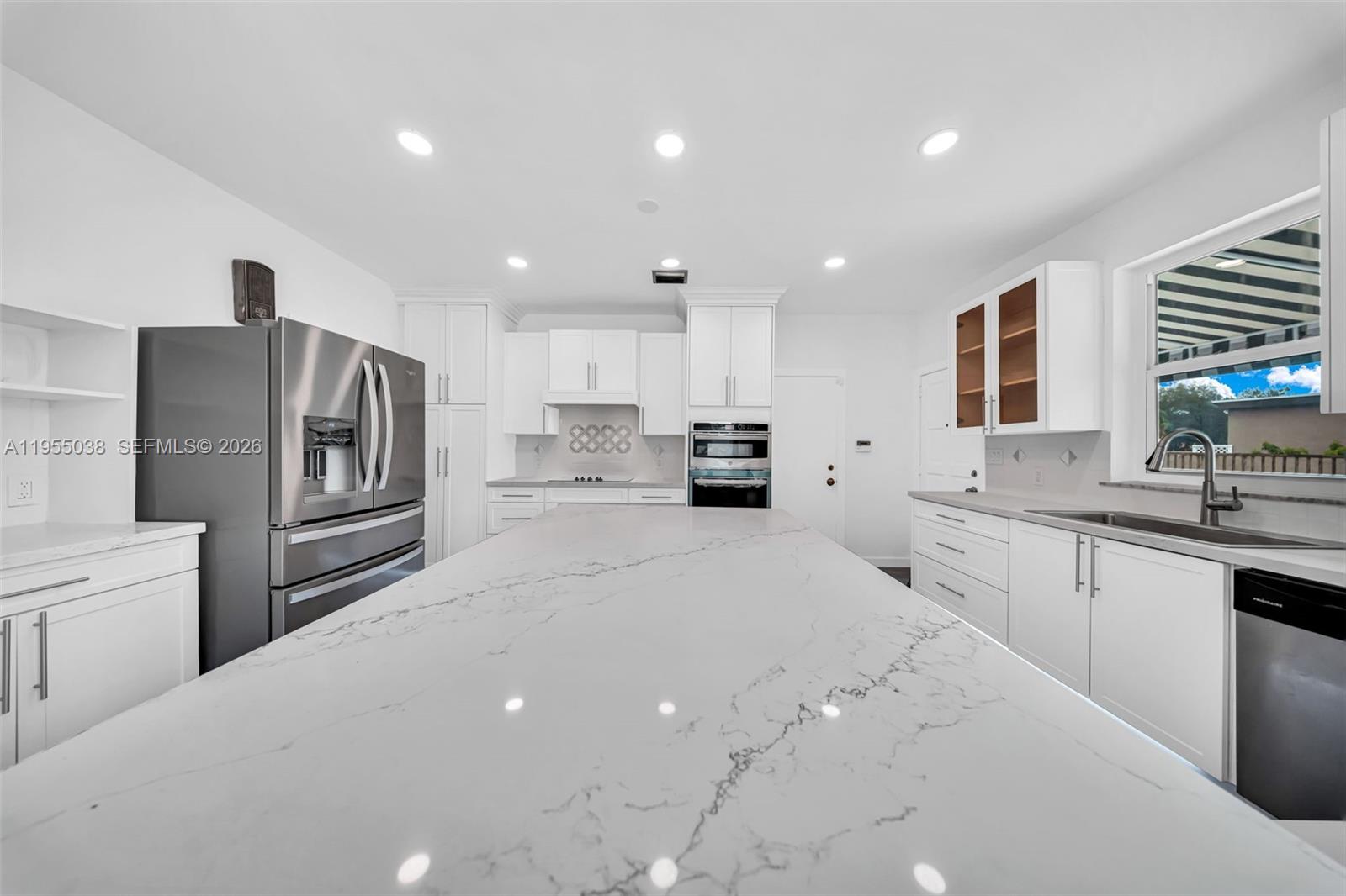 COUNTRY CLUB ESTATES SEC - Residential