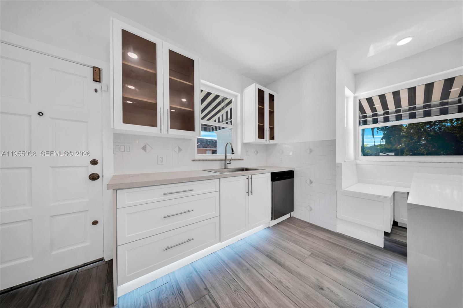 COUNTRY CLUB ESTATES SEC - Residential