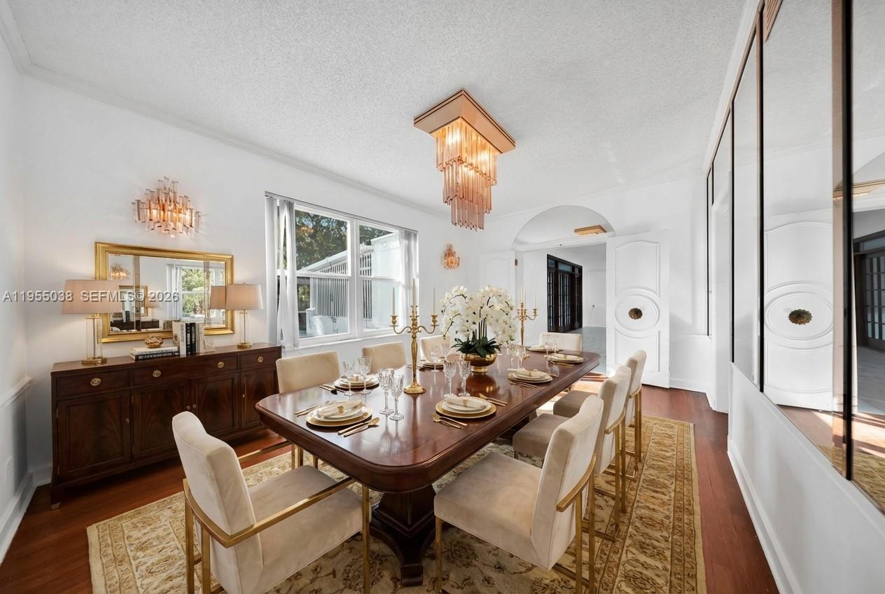 COUNTRY CLUB ESTATES SEC - Residential