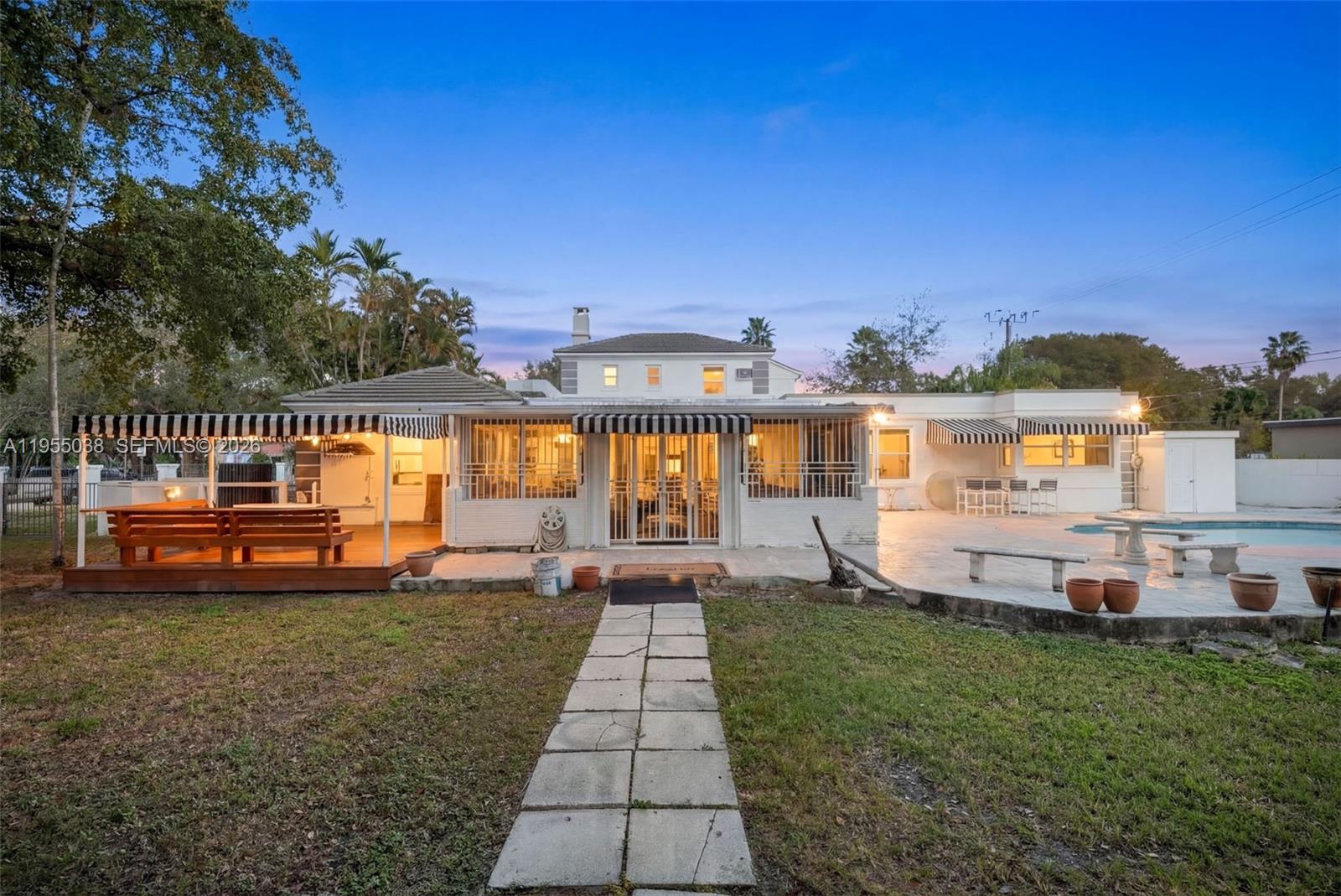 COUNTRY CLUB ESTATES SEC - Residential