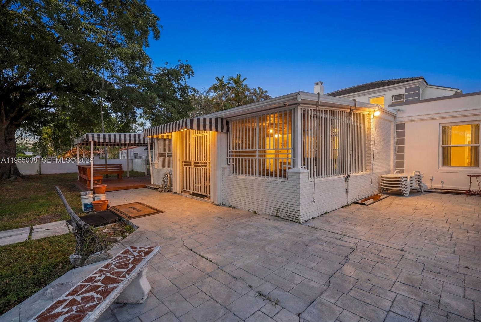 COUNTRY CLUB ESTATES SEC - Residential