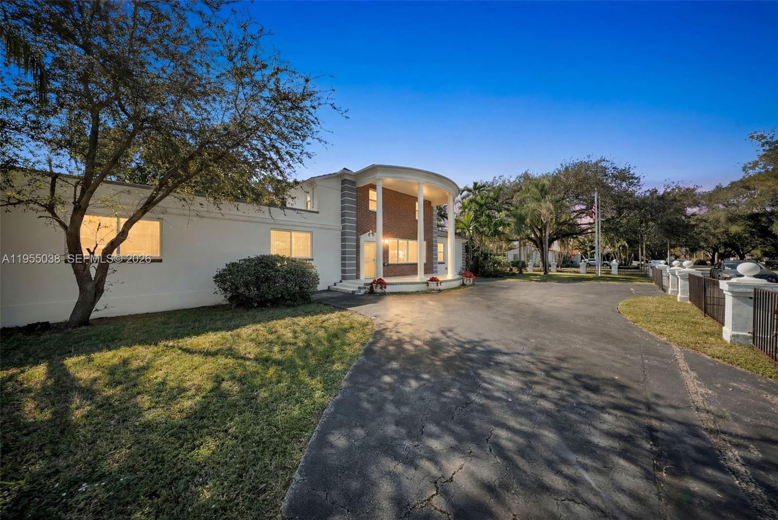 COUNTRY CLUB ESTATES SEC - Residential