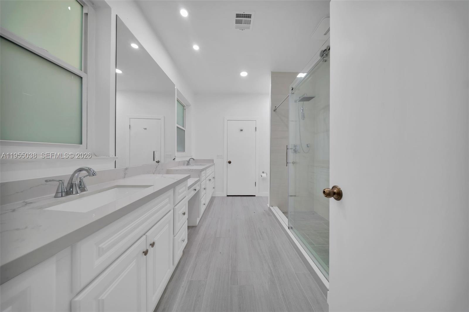 COUNTRY CLUB ESTATES SEC - Residential