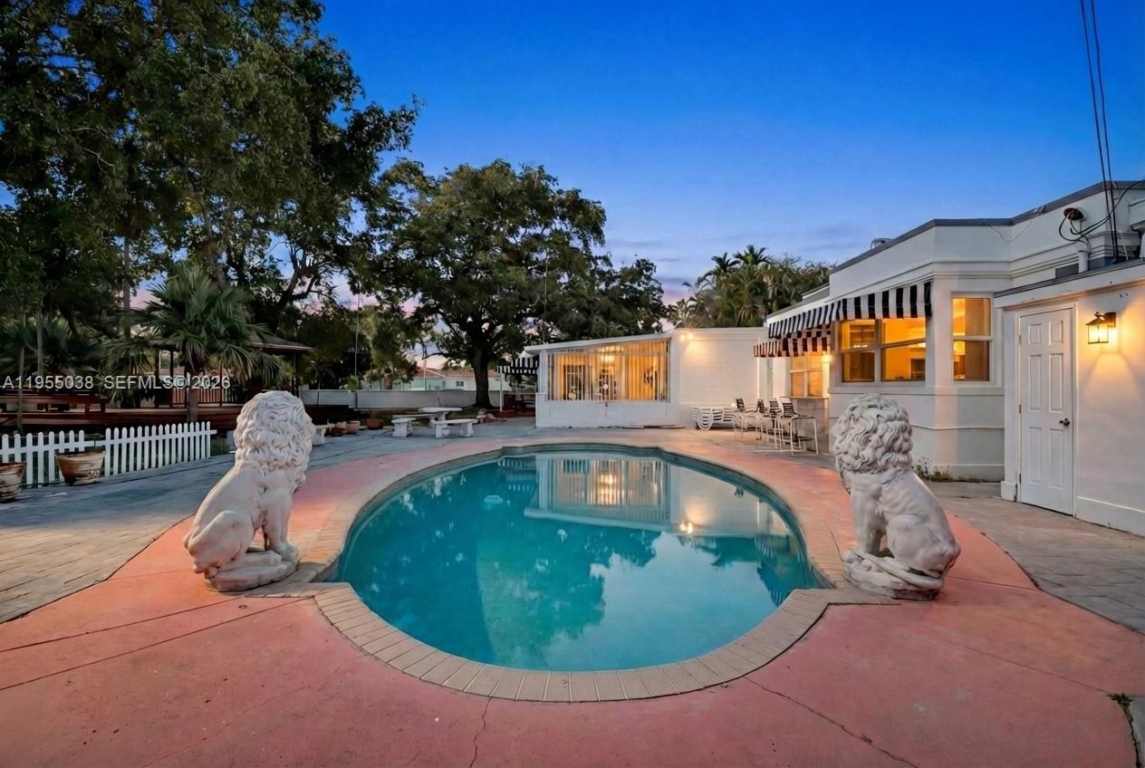 COUNTRY CLUB ESTATES SEC - Residential