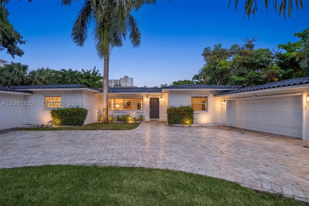 Photo of 1308 Seabreeze Blvd, Fort Lauderdale, FL 33316 (MLS # A12091822)