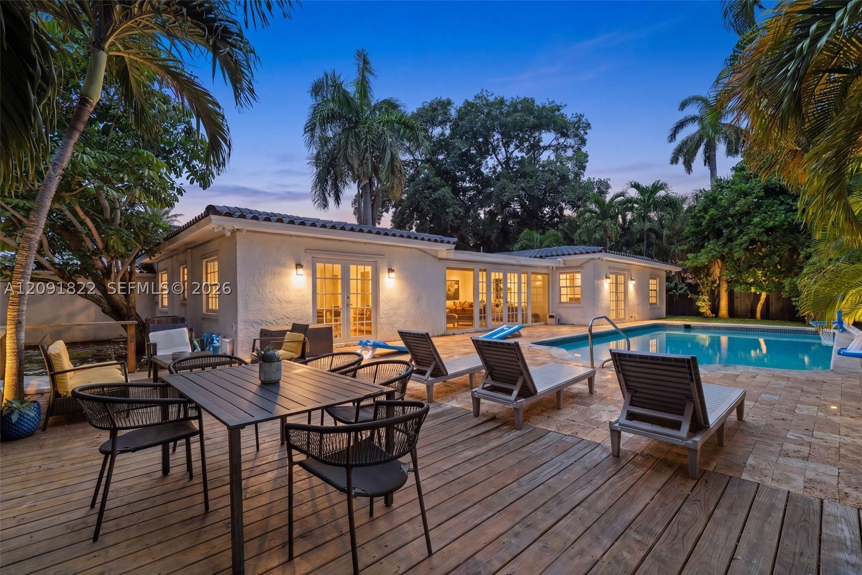 1308 Seabreeze Blvd