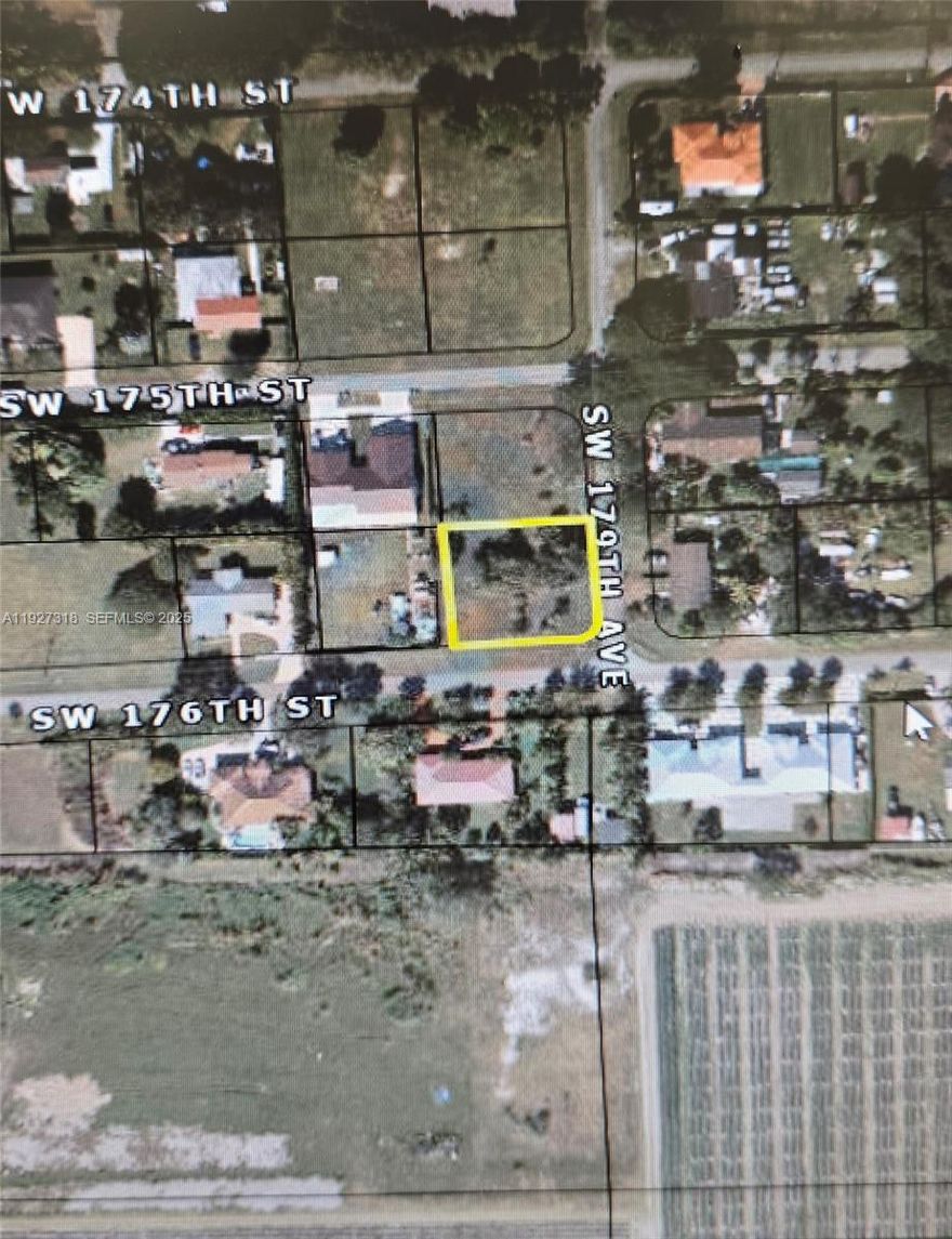 Fantastic opportunity to purchase a prime lot and build your dream home or duplex! Located in a sought-after neighborhood, this property offers ample space and the flexibility to create a custom living space that suits your needs. With easy access to local amenities, schools, and major roads, this lot provides the perfect setting for a family home or investment property. Don't miss your chance to design and build exactly what you want – contact me today for more details!