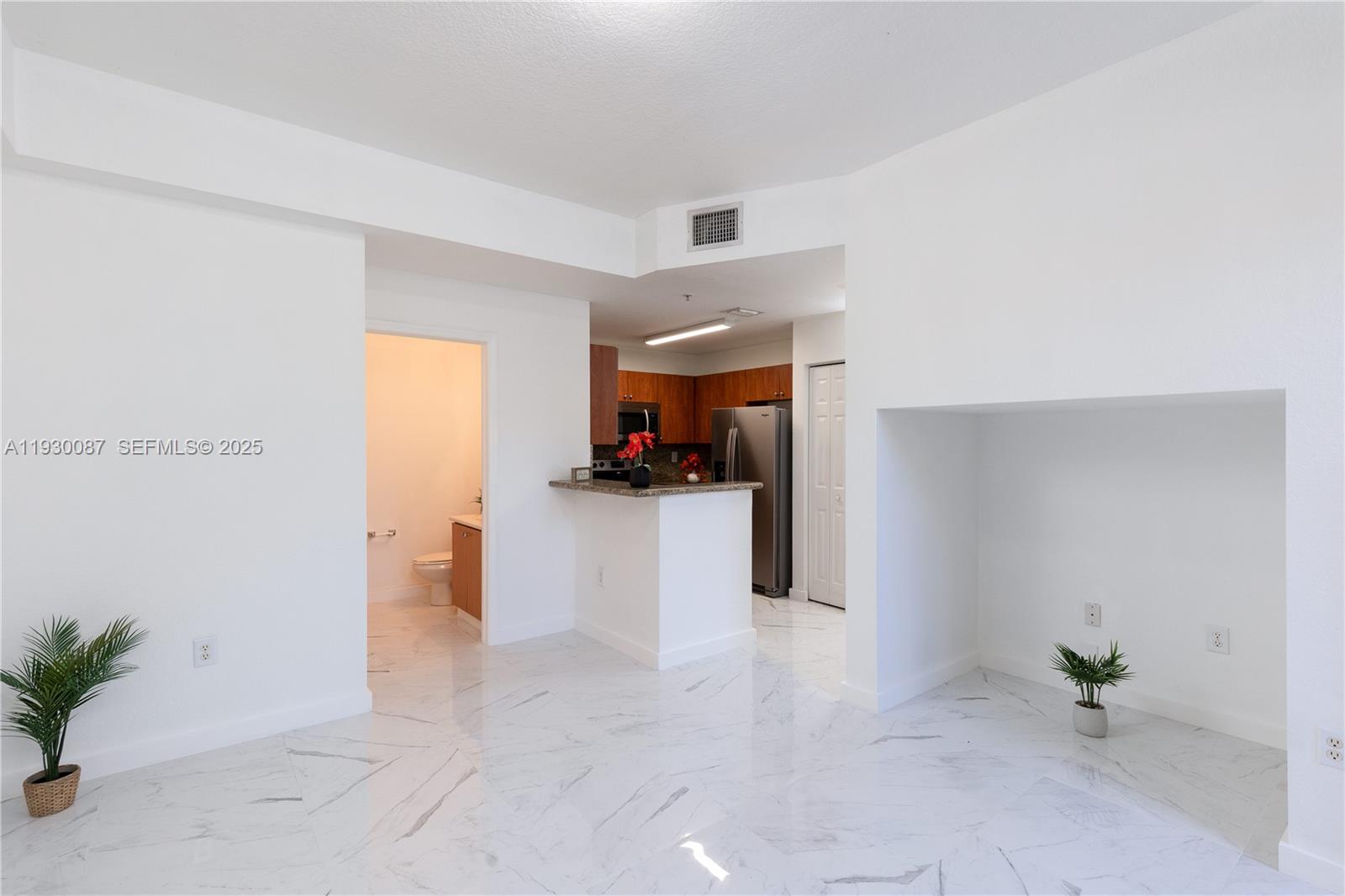 PEMBROKE CAY CONDO - Residential Lease