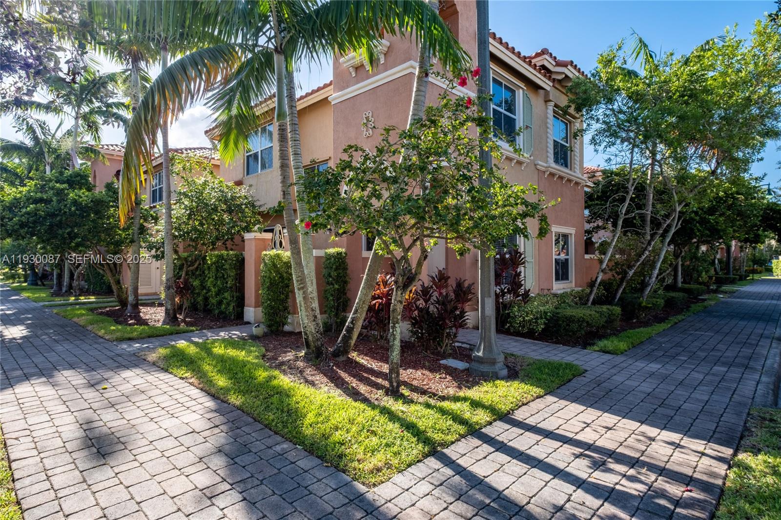 PEMBROKE CAY CONDO - Residential Lease