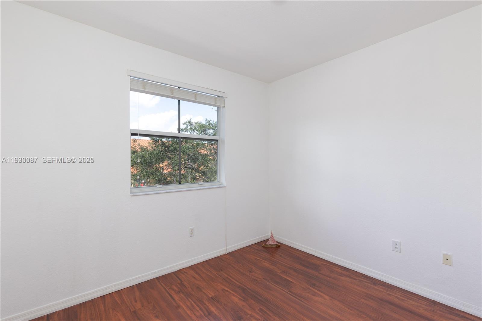 PEMBROKE CAY CONDO - Residential Lease