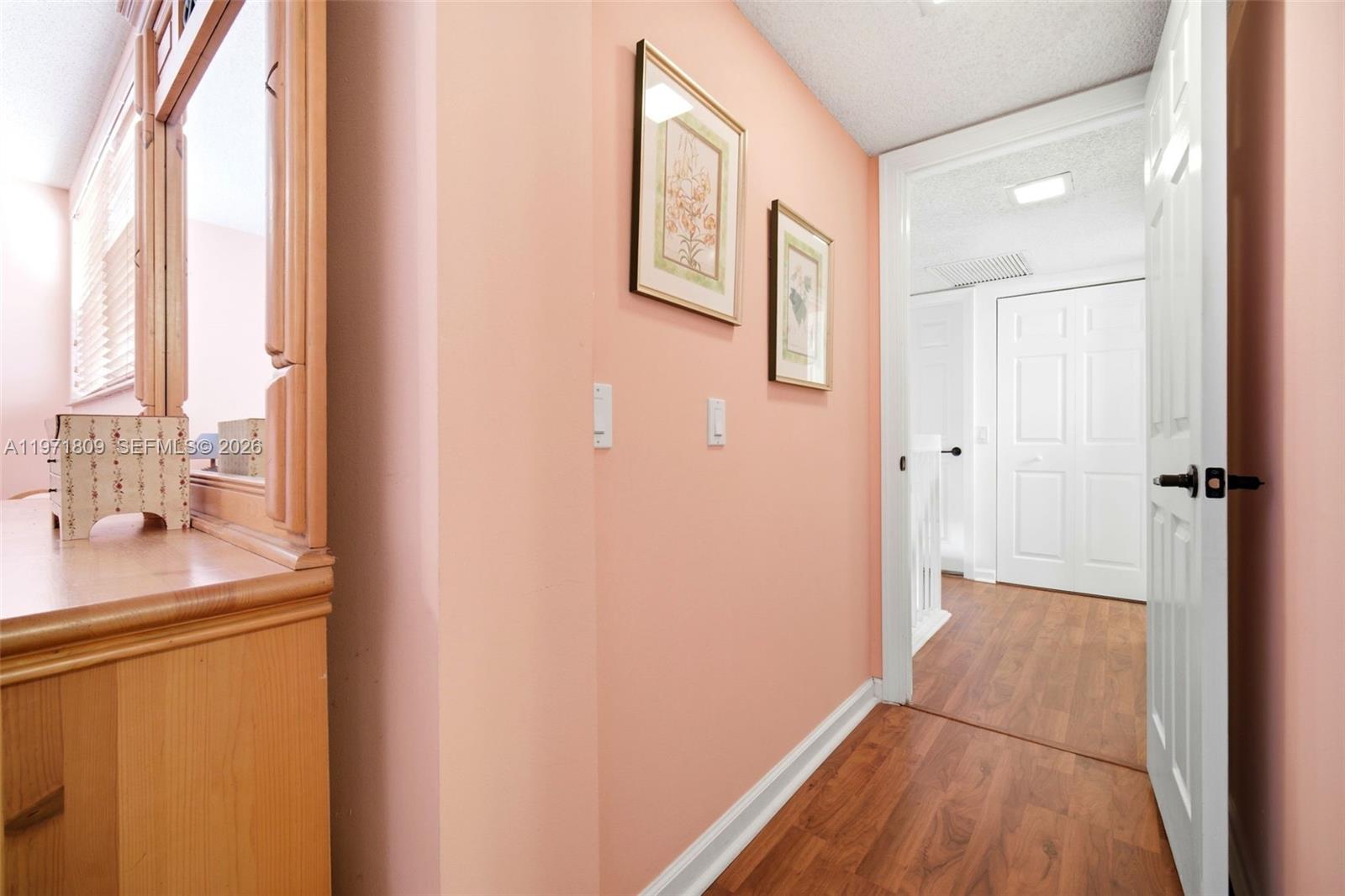 PEMBROKE LAKES SECTION SE - Residential