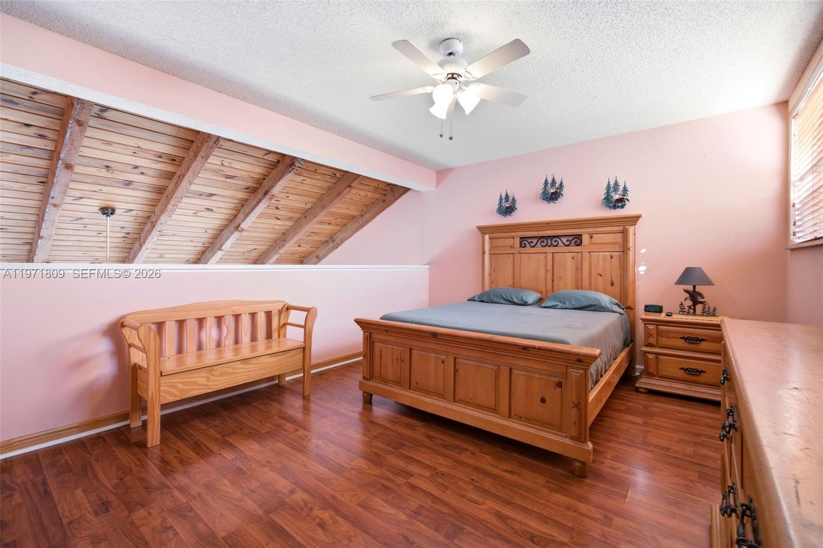 PEMBROKE LAKES SECTION SE - Residential