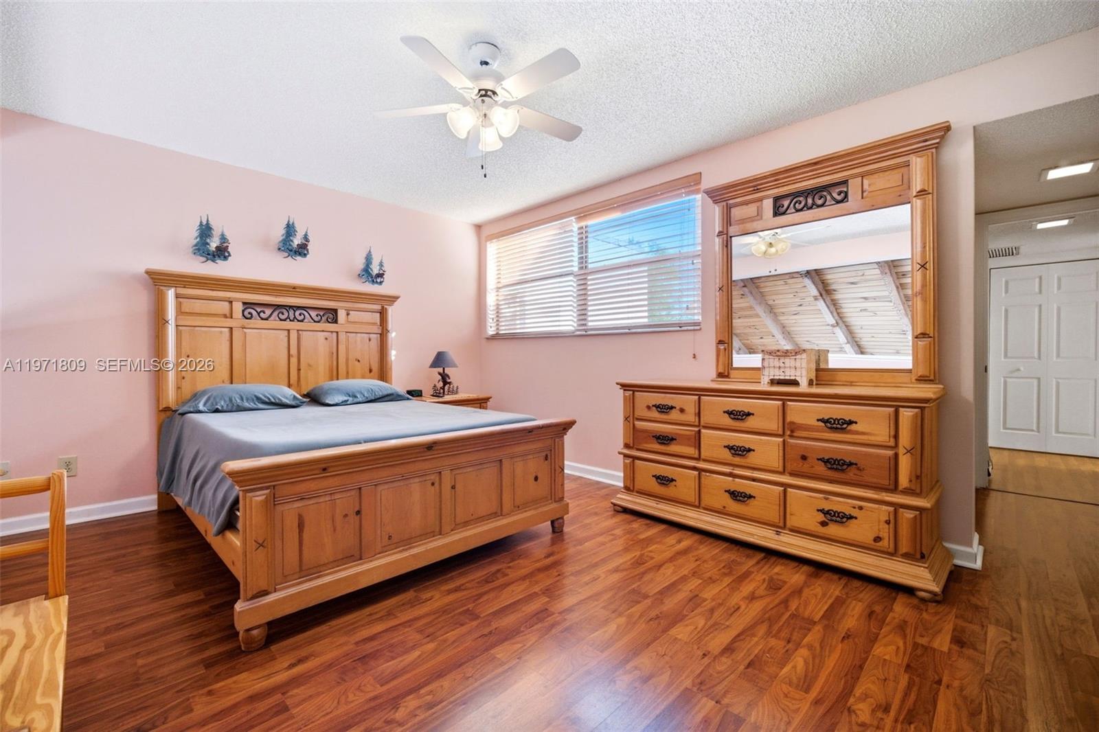 PEMBROKE LAKES SECTION SE - Residential