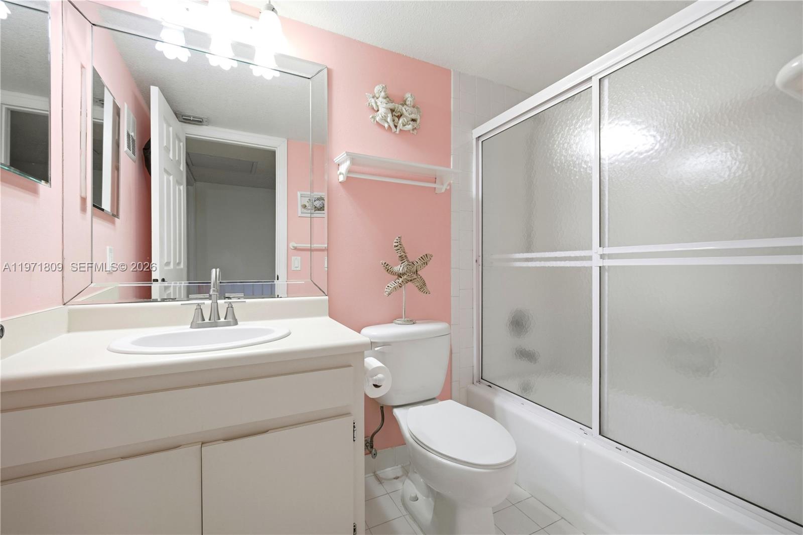 PEMBROKE LAKES SECTION SE - Residential