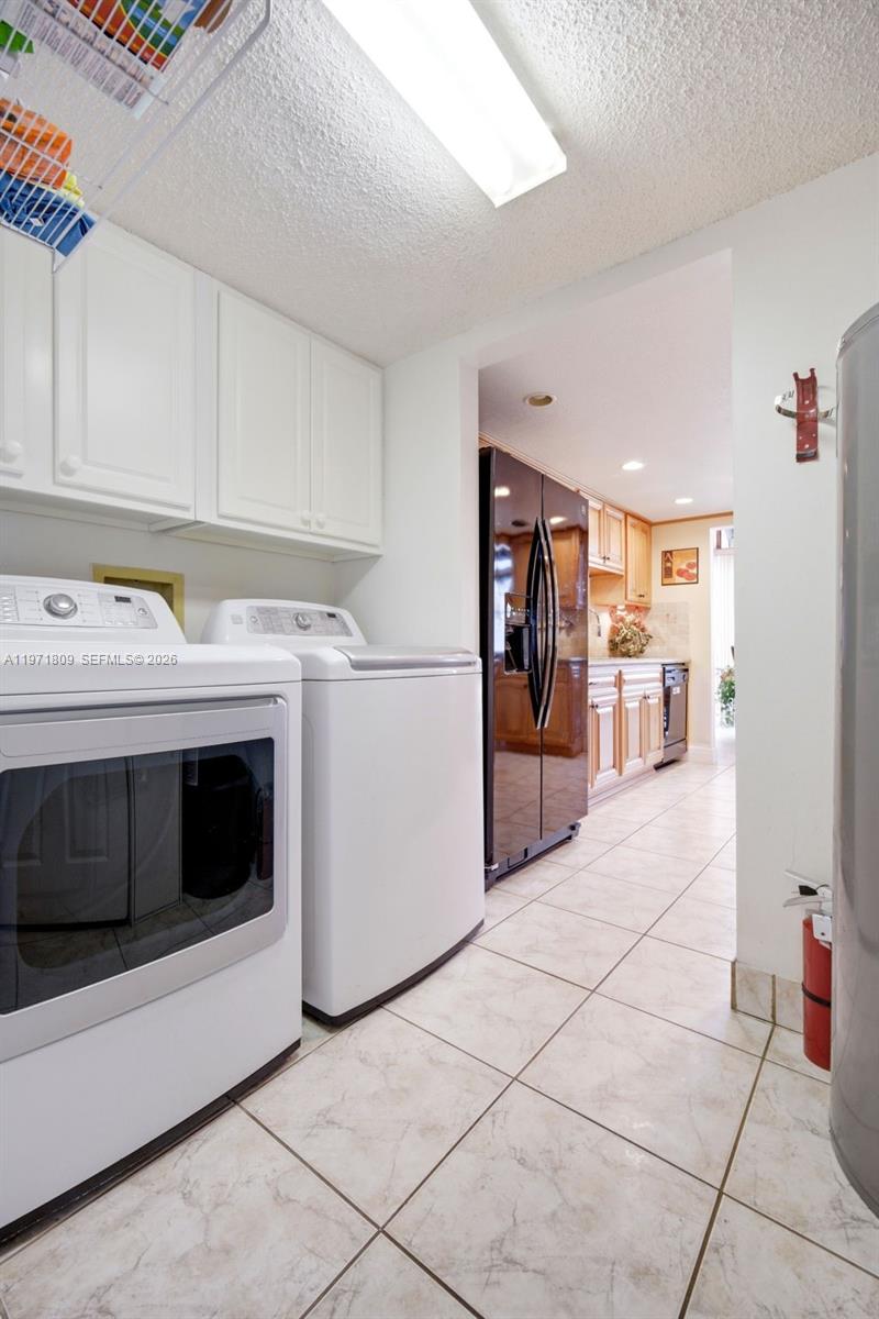 PEMBROKE LAKES SECTION SE - Residential