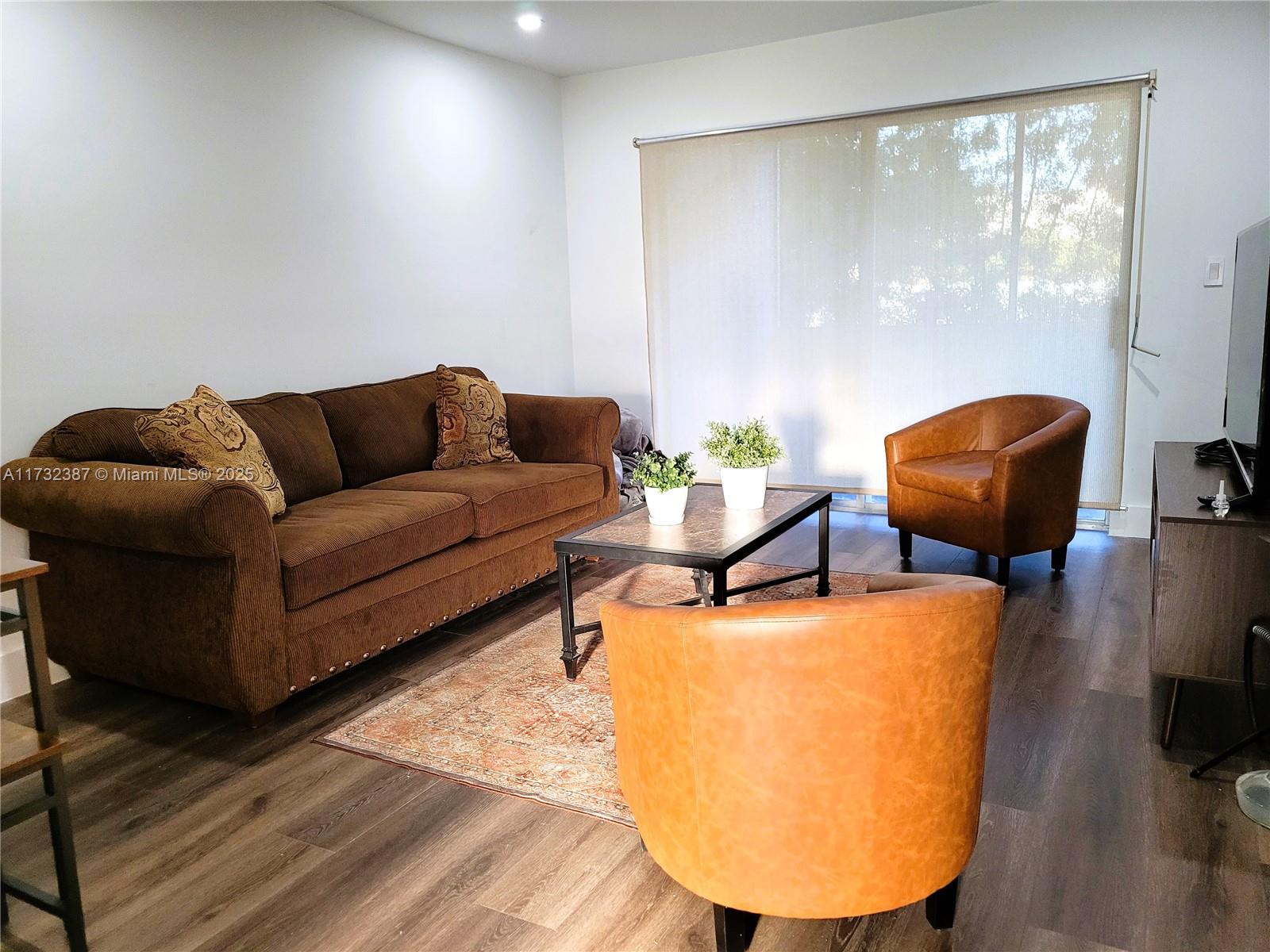 TALLWOOD EAST CONDO - Residential