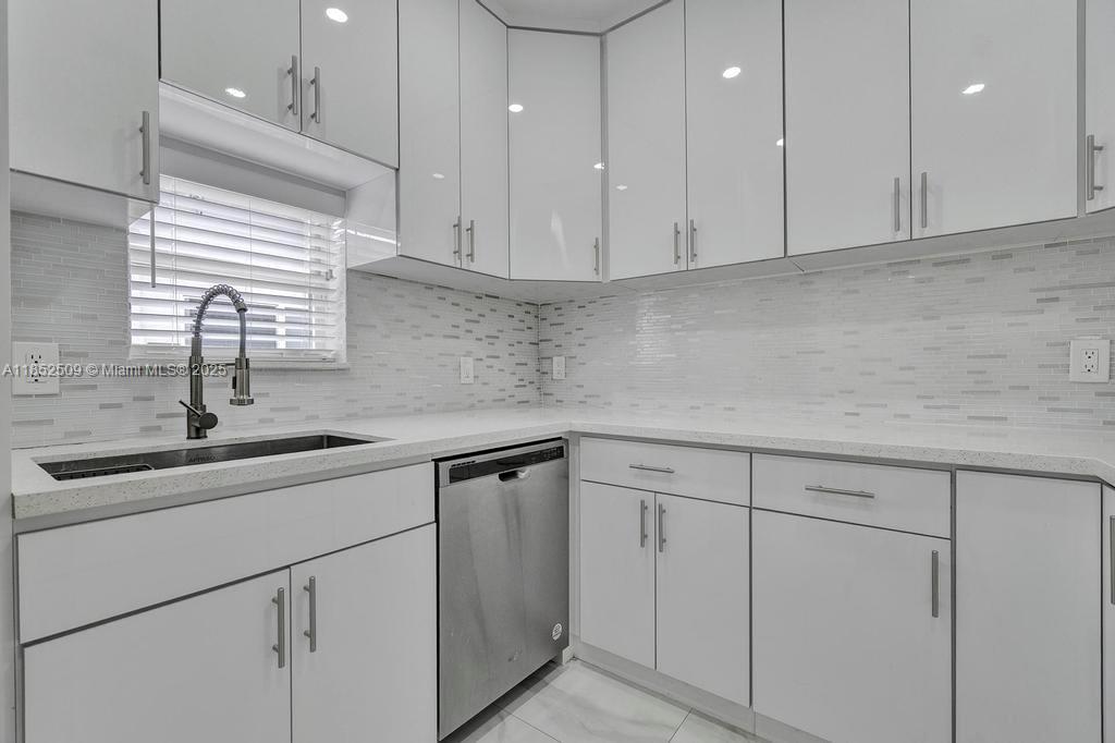 CORAL VILLAS REV - Residential