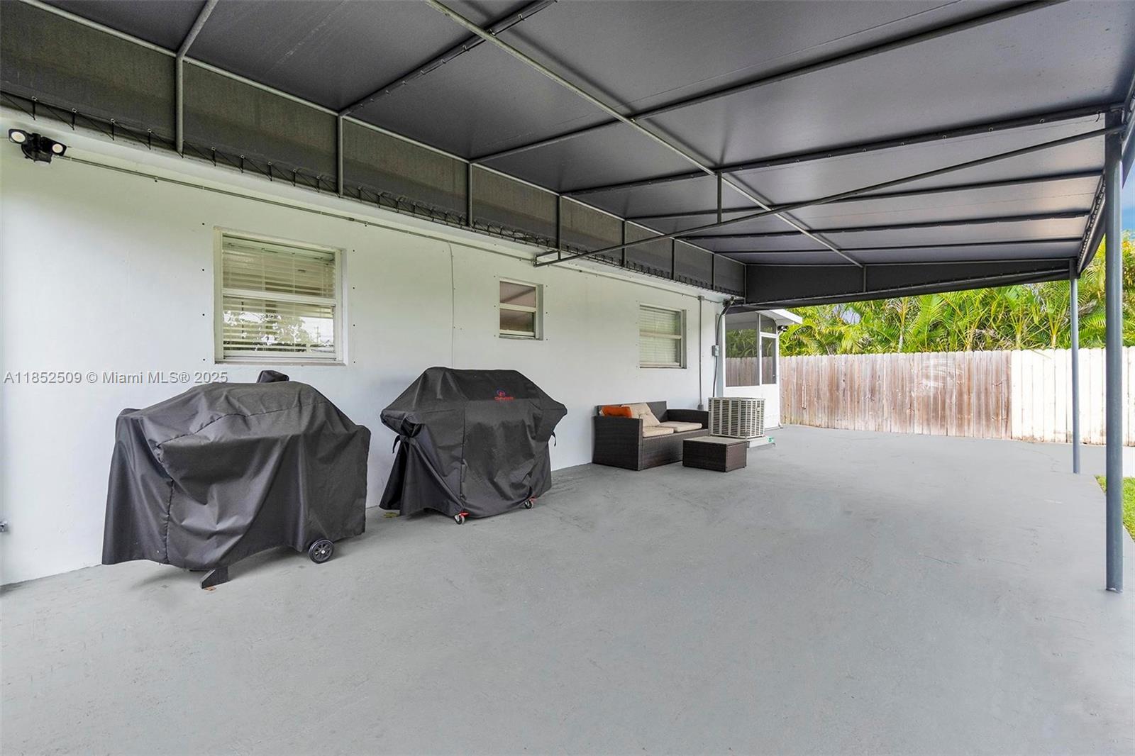 CORAL VILLAS REV - Residential