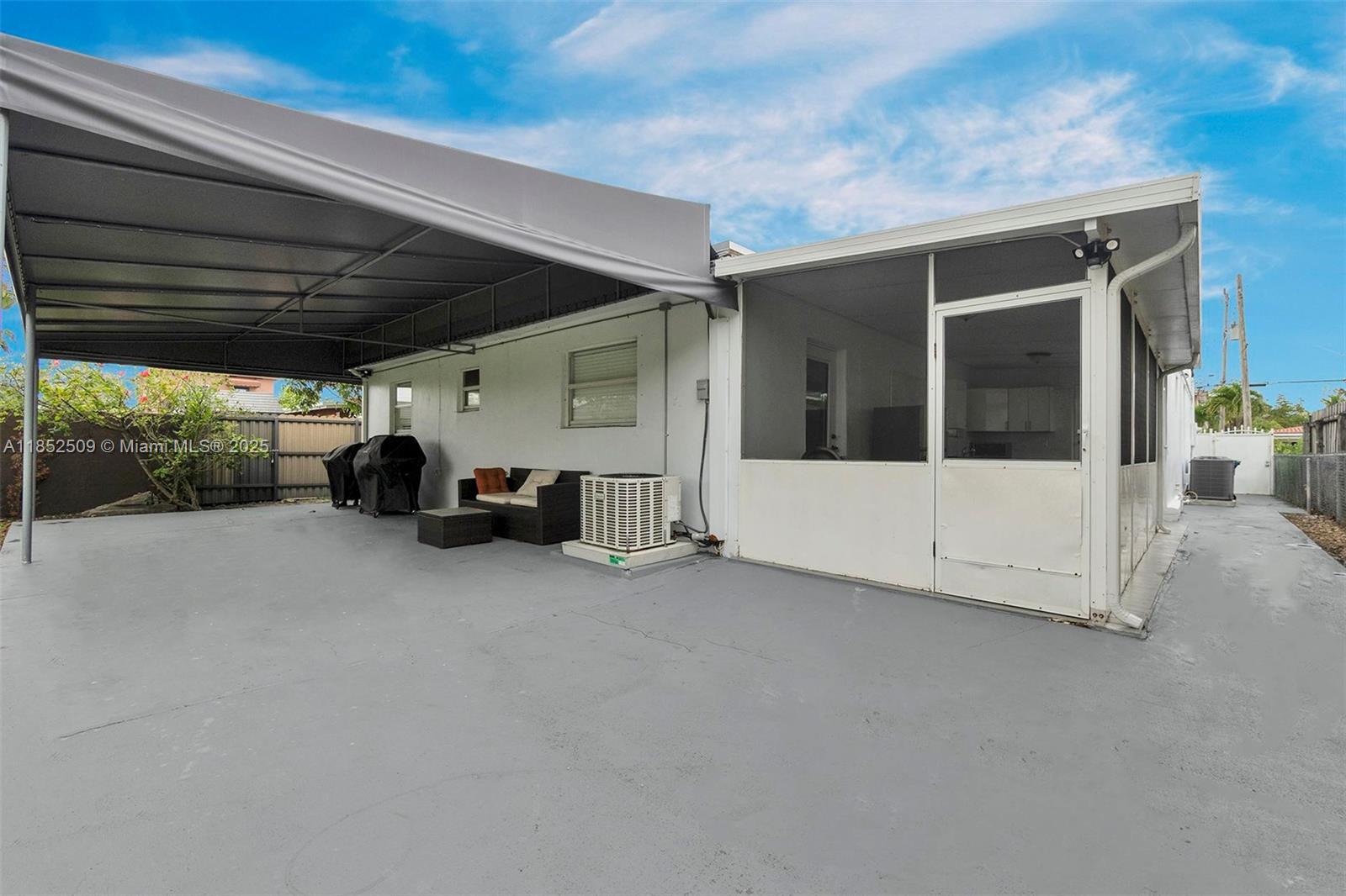 CORAL VILLAS REV - Residential