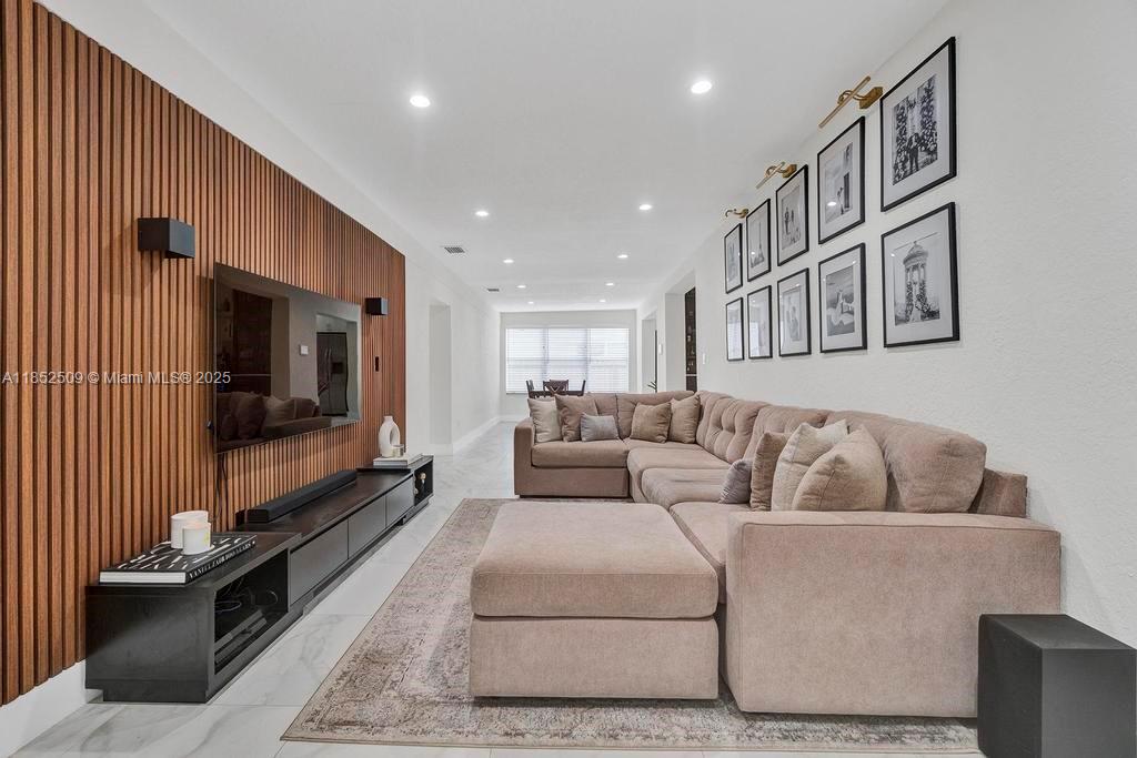 CORAL VILLAS REV - Residential