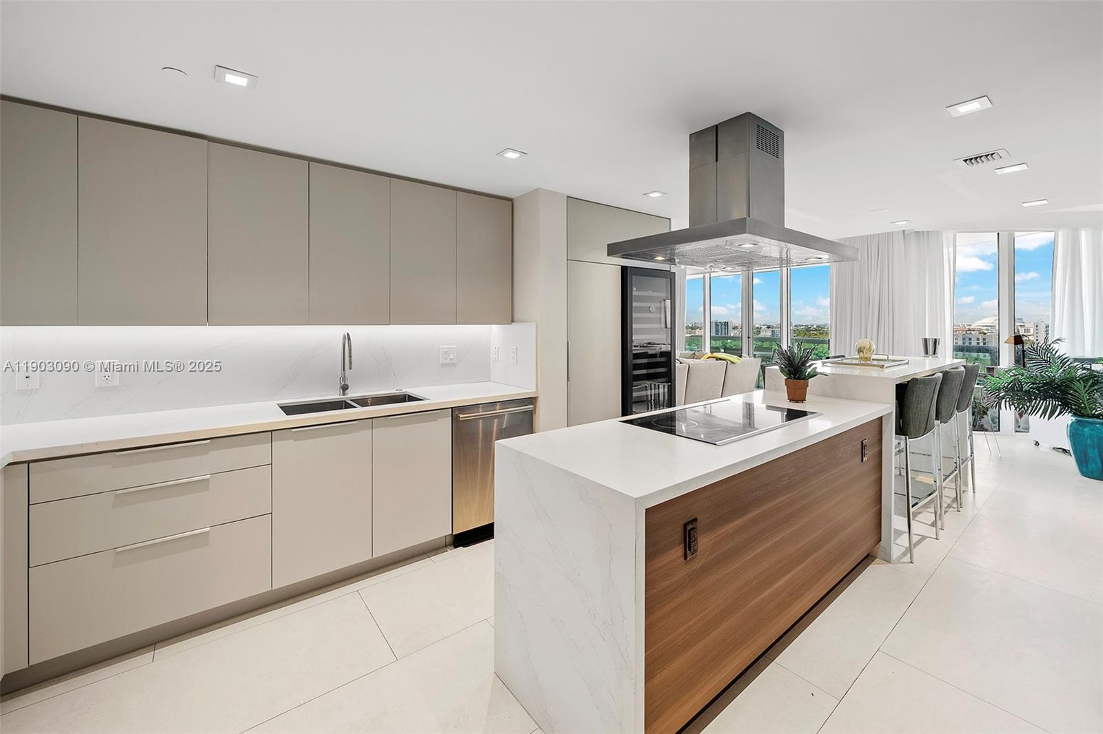 SANTA MARIA CONDO - Residential