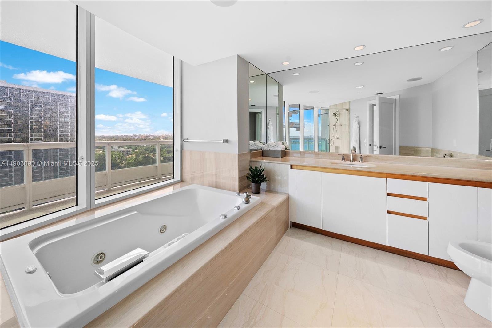 SANTA MARIA CONDO - Residential