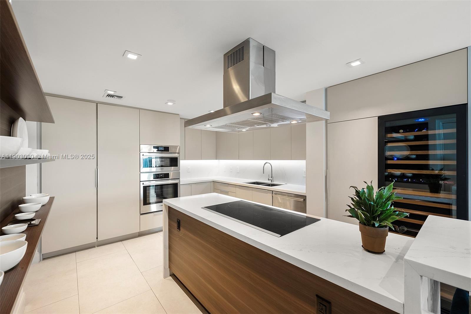 SANTA MARIA CONDO - Residential
