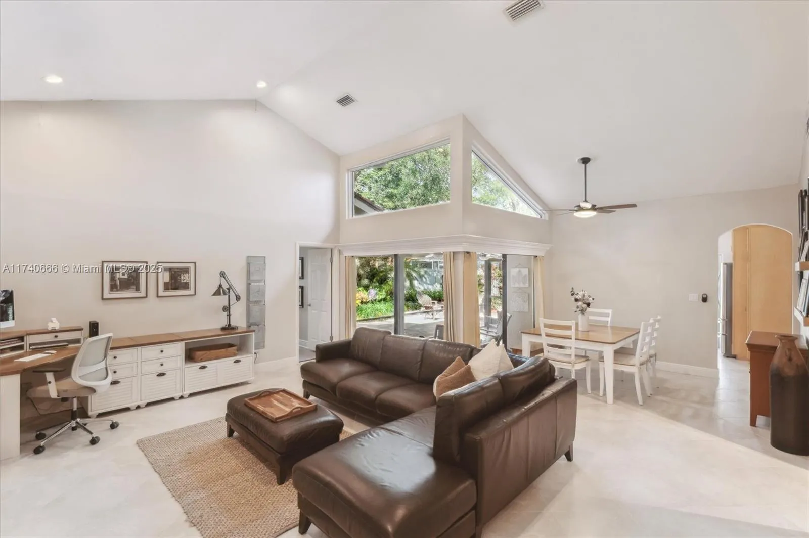 Deerfield Beach, Florida 33442, United States, 3 Bedrooms Bedrooms, ,2 BathroomsBathrooms,Residential,Pending,8000