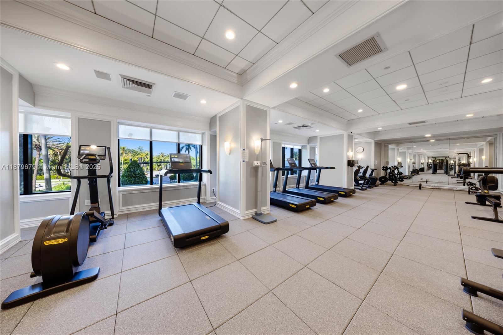 BALMORAL CONDO - Residential Lease