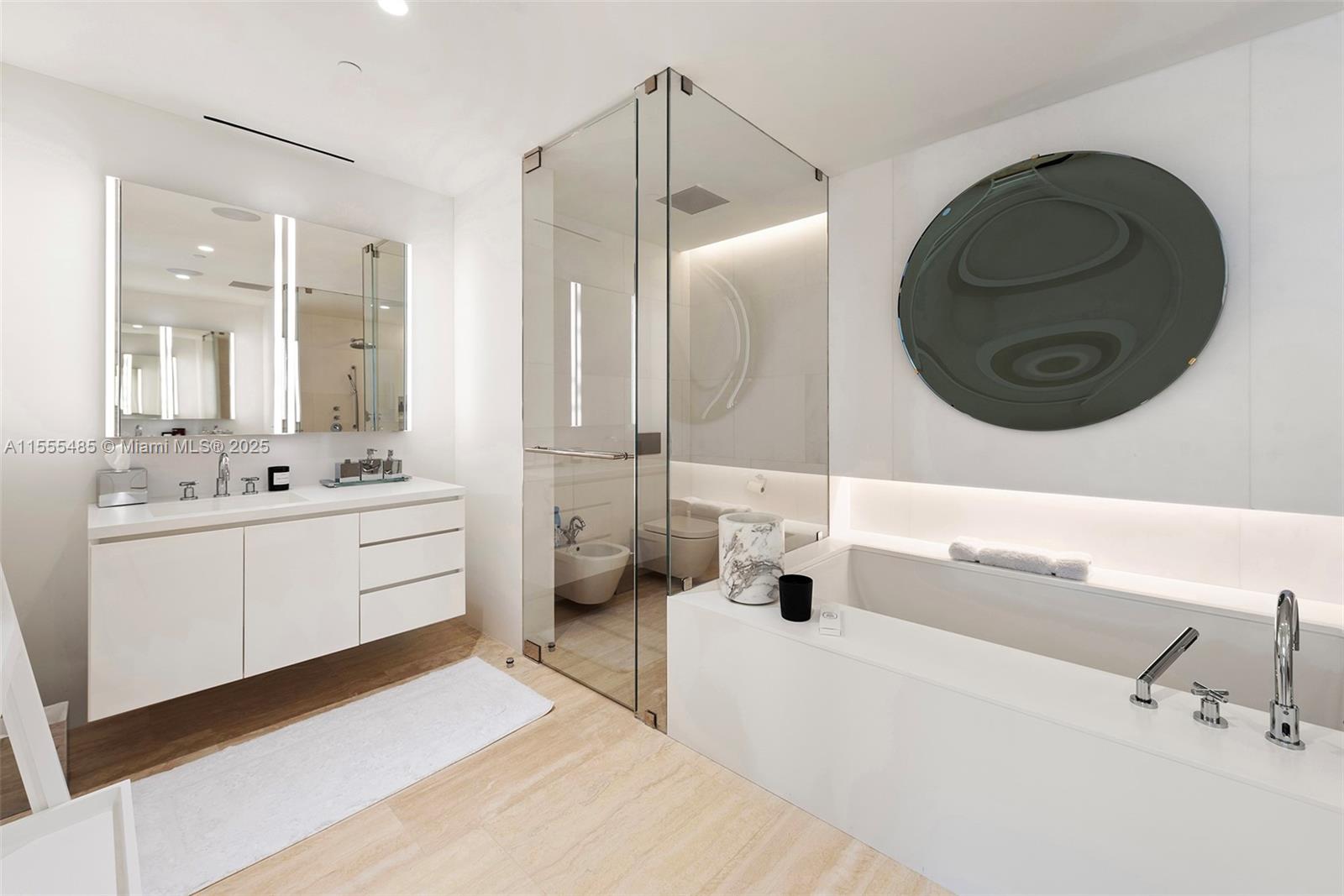 SURF CLUB CONDO - Residential