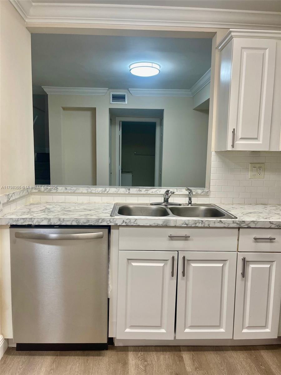 8099 Samari Lakes Dr 2255