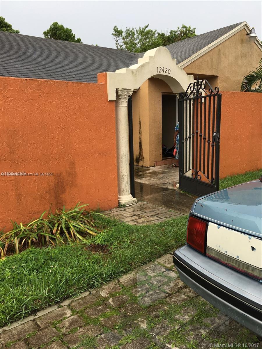 Beautiful and spacious 3BD/2BA one-story home in sought-after West Kendall! Features a circular driveway, open-concept living area, and a bright kitchen perfect for entertaining. Enjoy comfort, space, and functionality all in one. Large backyard ideal for gatherings or quiet evenings. This gem won’t last! Showings by appointment only. Contact listing agent today!