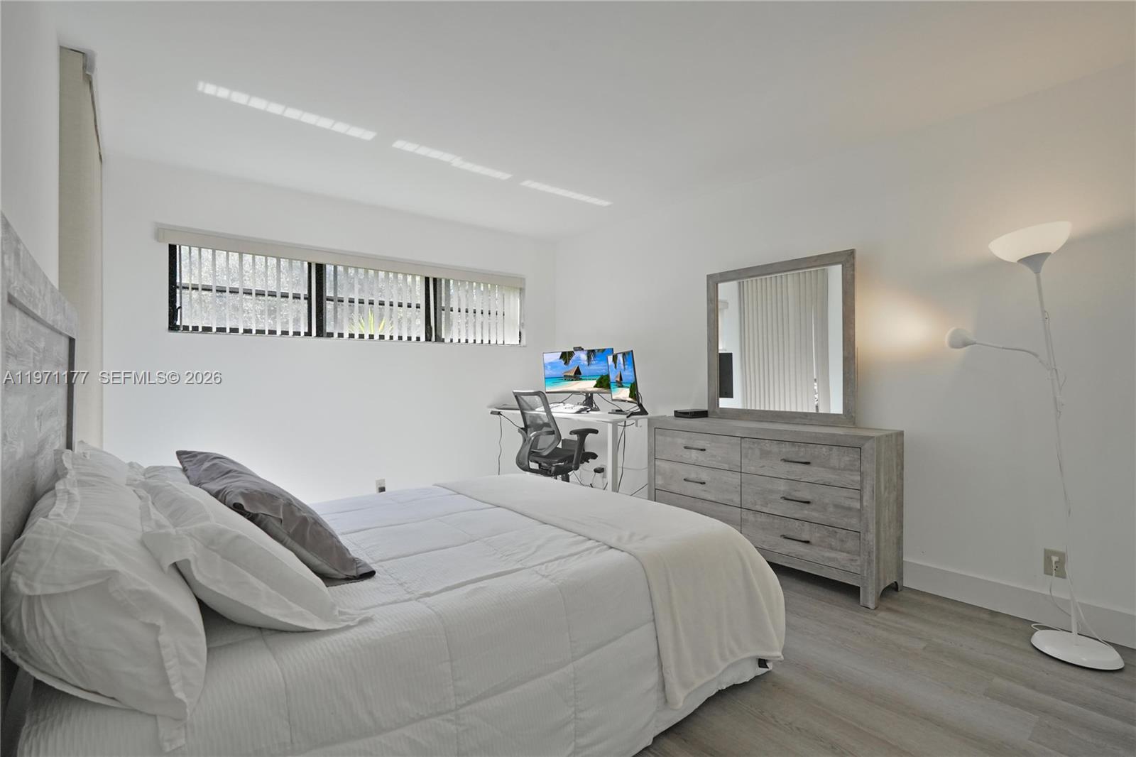 BONAIRE AT WOODMONT NO 5- - Residential