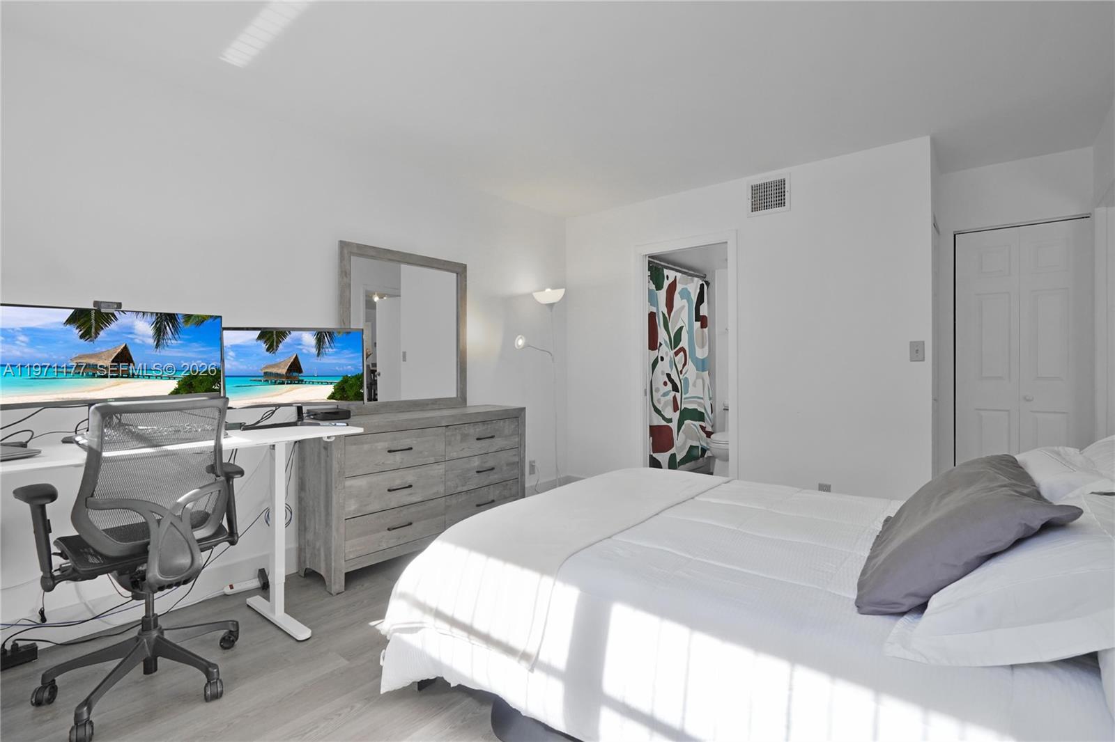 BONAIRE AT WOODMONT NO 5- - Residential